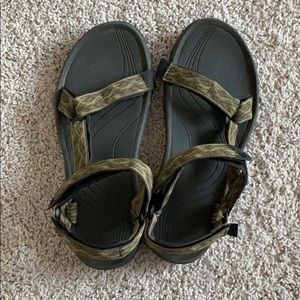 Men’s Teva Water Sandals, Barely Worn, 11